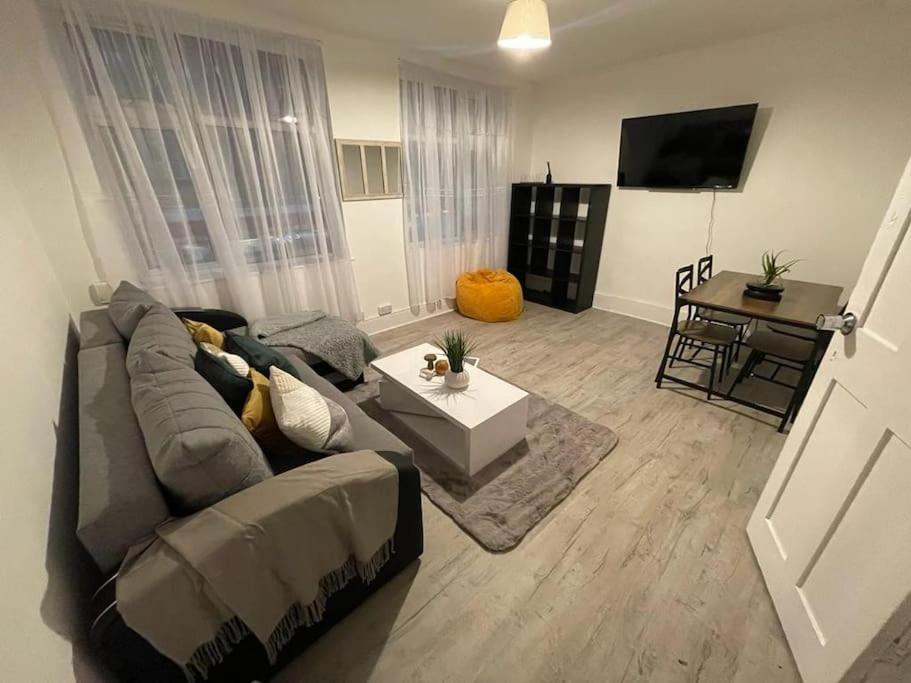 Beautiful 2 Bedroom On Tower Bridge Λονδίνο Εξωτερικό φωτογραφία